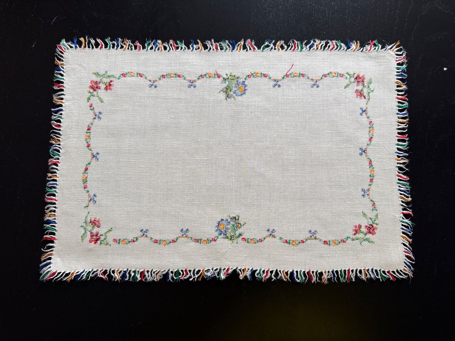 Altra biancheria da tavola: Handgestickte Platzsets im Frühlingdesign, 1 Stk. – Usato da Erstfeld venduto da Uhu1980 1