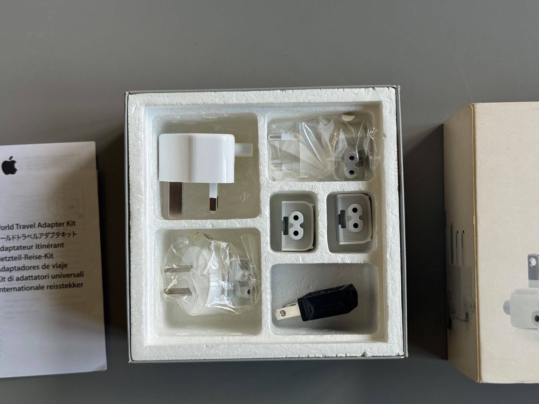 Apple Unità & Adattatore: Apple World Travel Adapter Kit – Usato da Zürich venduto da concorde2010 1