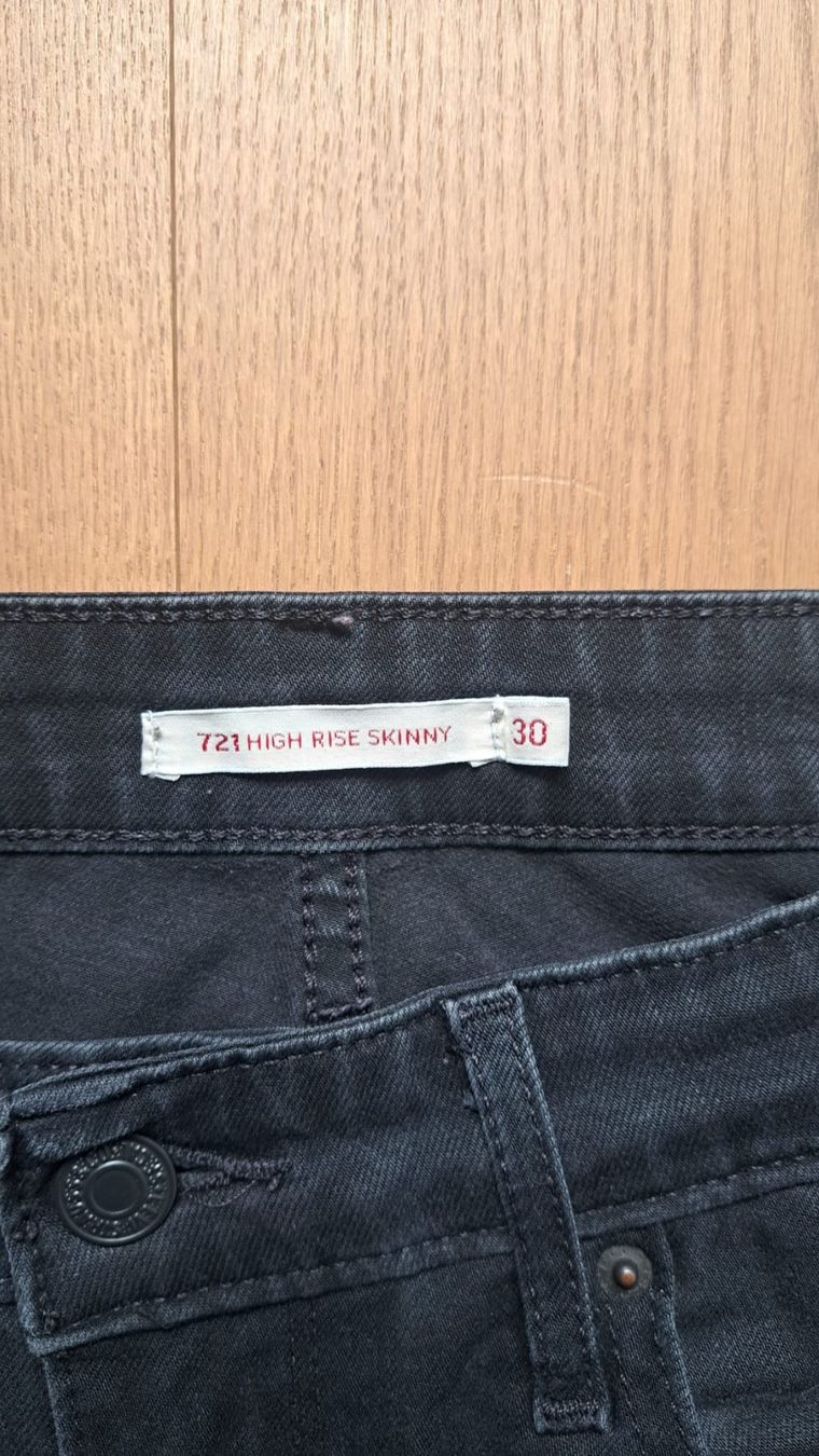 Levi's Jeans: Levi's Jeans scgwarz Grösse 30 – Gebraucht aus Rheinau von Jackandjones01 3