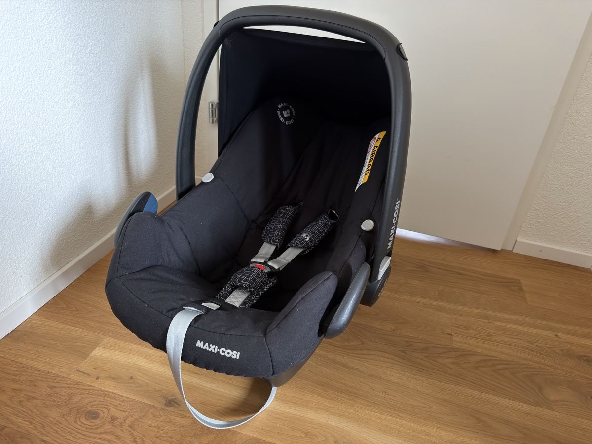 Maxi-Cosi Seggiolini per auto: Maxi-Cosi Rock i-Size Babyschale & Basisstation, unfallfrei – Usato da Oberkirch LU venduto da LoVelo3 7