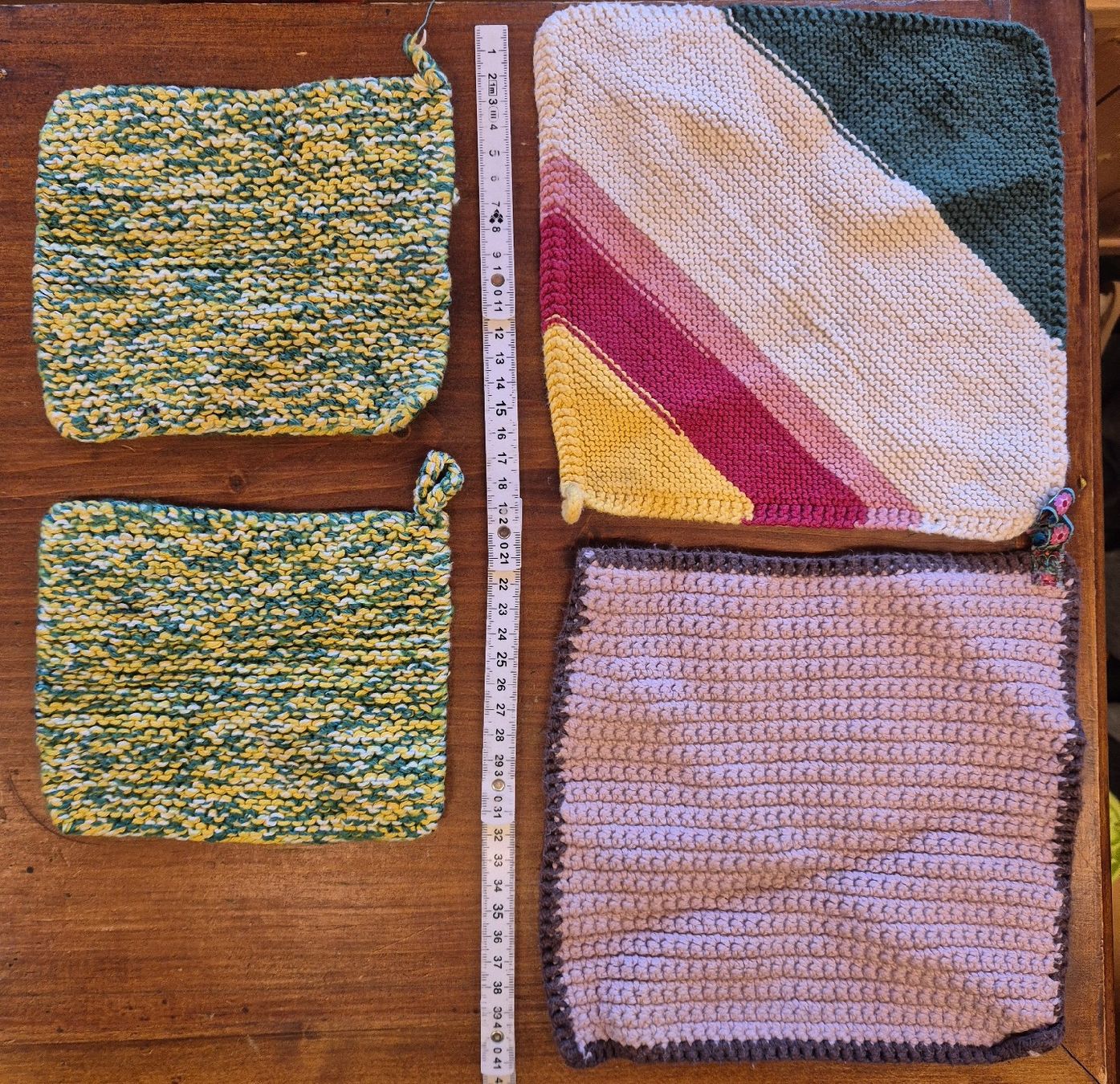 Strofinacci: 4er Set: Handgemachte Topflappen, – Usato da Halten venduto da GiMu.84