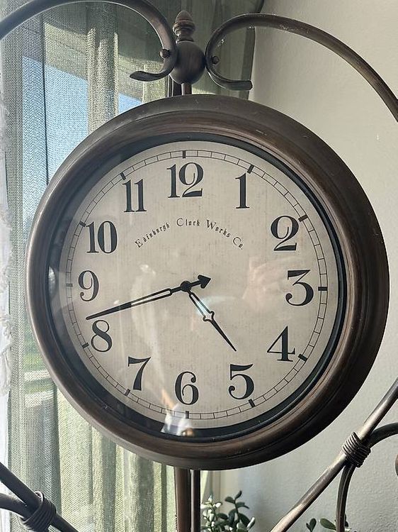 Pendules & Horloges murales: Schöne Standuhr aus Metal – D'occasion à Dagmersellen par tabula_rasa 1
