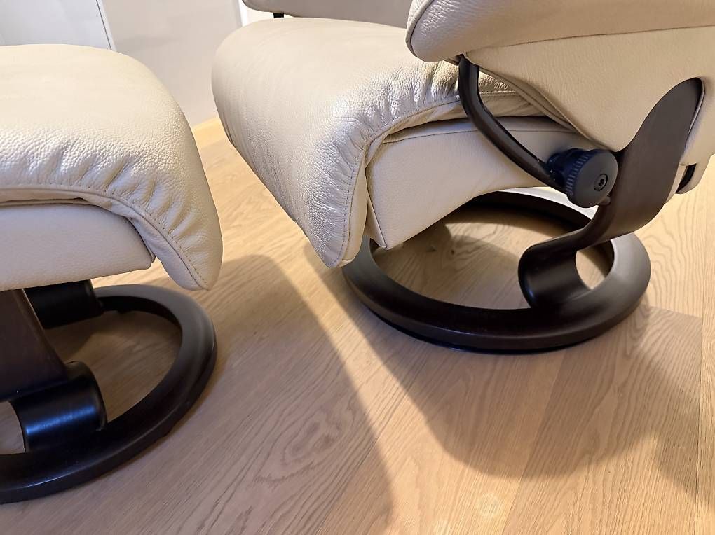Stressless Poltrone: Stressless-Sessel mit Hocker – Usato da Bern venduto da John1332 2