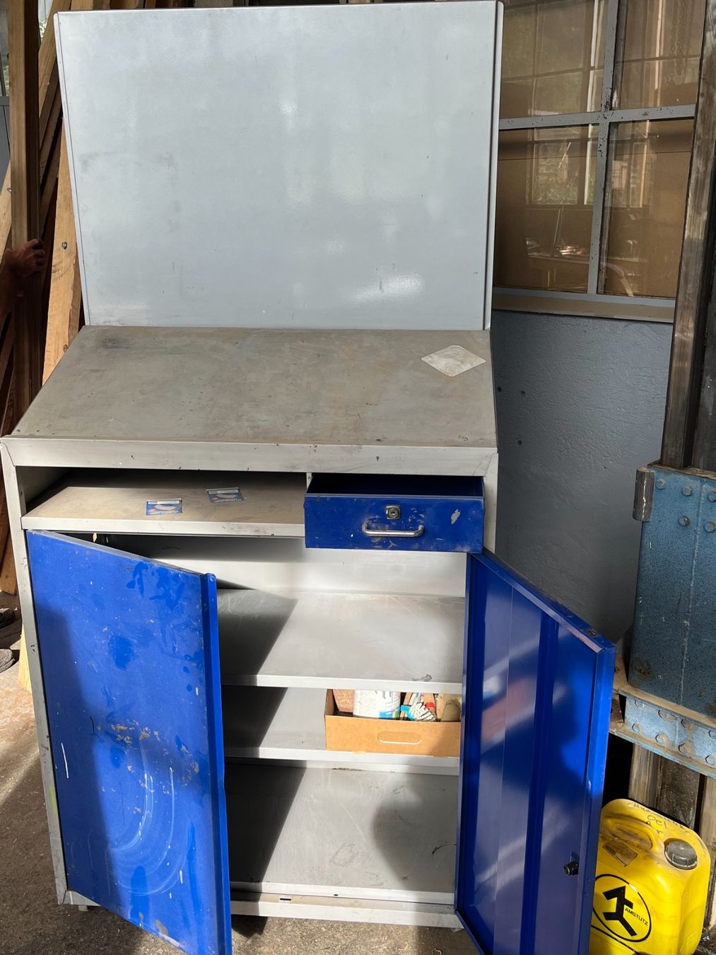 Armadi: Werkstatt Aktenschrank – Usato da Altdorf UR venduto da Ragde57 1