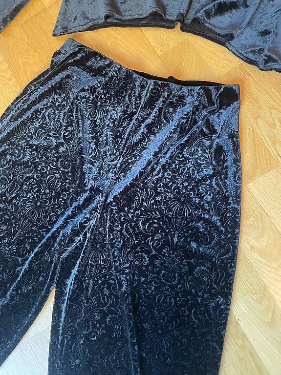 Kleiderpakete: Schwarzes Samt-Set  Hose & Oberteil – Gebraucht aus Zürich von nanniba 2