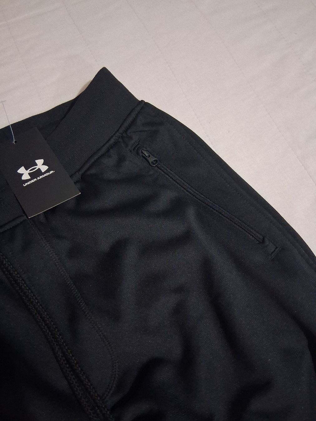 Under Armour Pantalons: NEUE Under Armour "Street Style" Hose - M – Neuf avec emballage d'origine à Füllinsdorf par Potz7 4