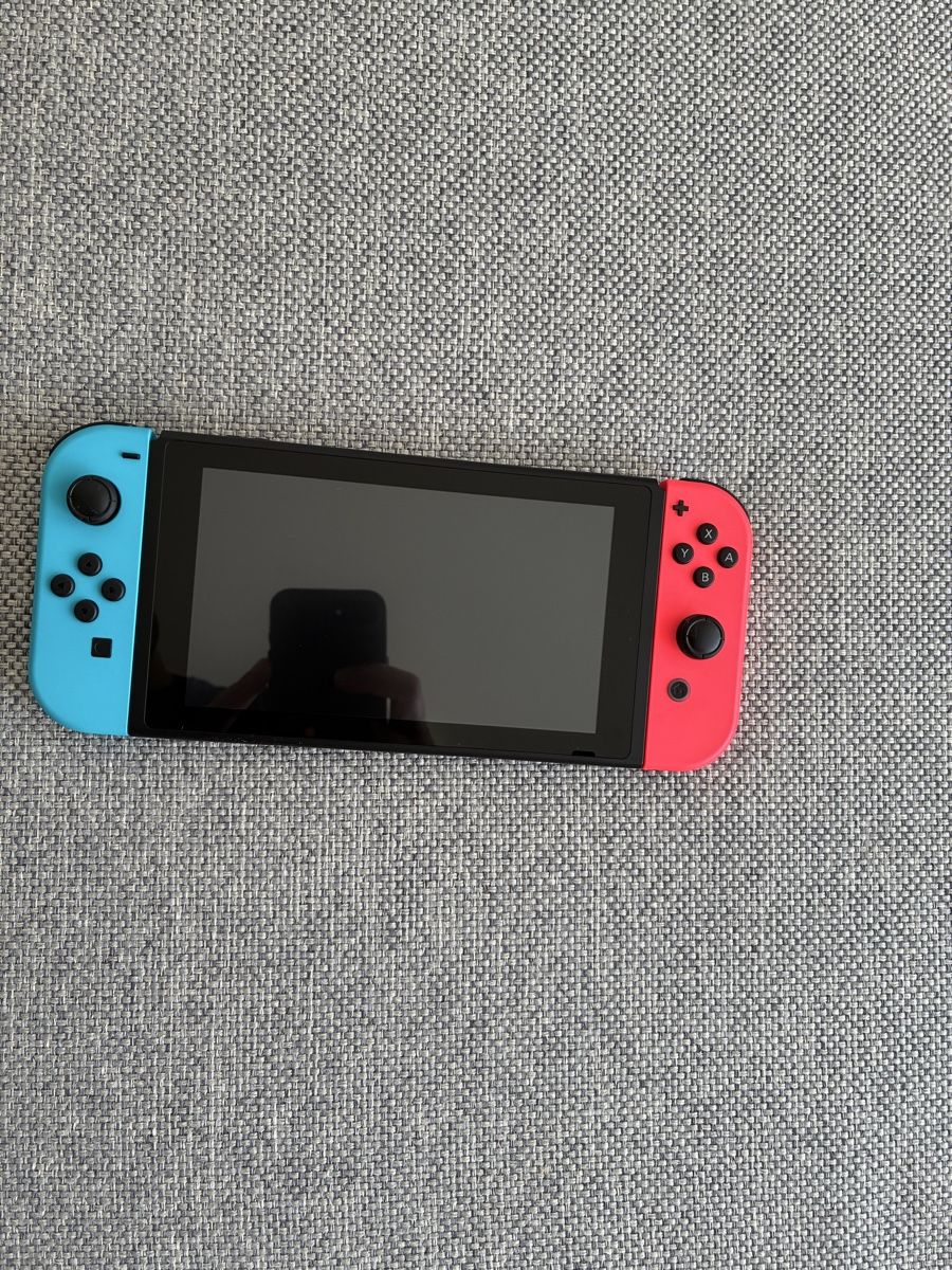 Nintendo Console: Nintendo Switch Konsole – Usato da Wetzikon ZH venduto da 42bkk 1