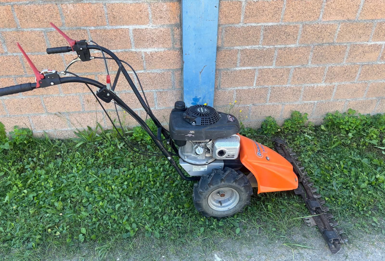 Husqvarna Tondeuses à gazon: Balkenmäher mit Honda Motor – D'occasion à Grono par laz_nx8q 3