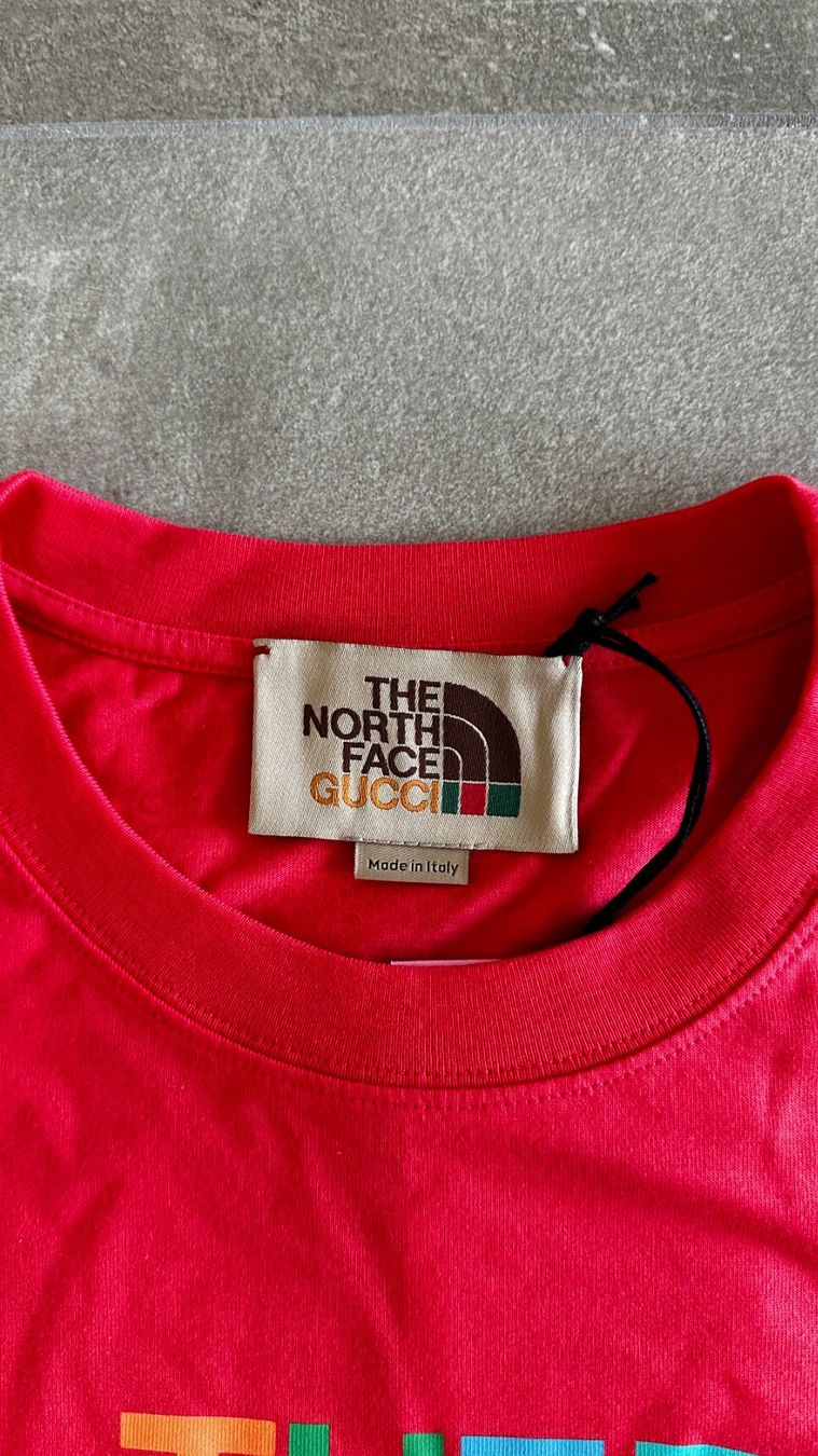 T-Shirts: T-shirt Gucci & The north face – Neu und originalverpackt aus Lugano von juledo 2
