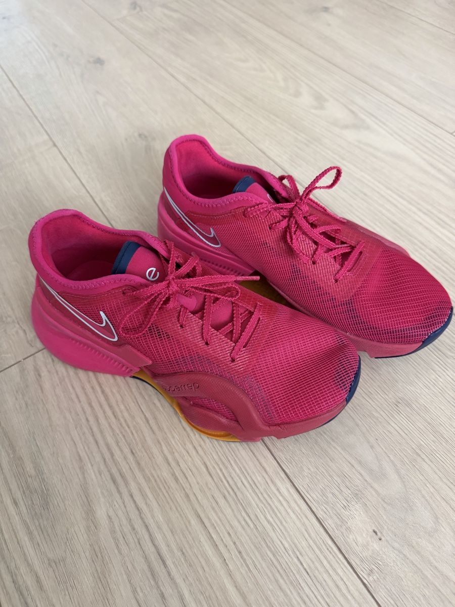 Nike Scarpe da donna: Nike Superrep Flyknit Damen Trainingsschuh 37.5 – Usato da Gossau SG venduto da AuAj