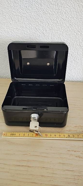 Registratore di cassa: Wedo Geldkassette schwarz – Usato da Bülach venduto da Surbetone 1