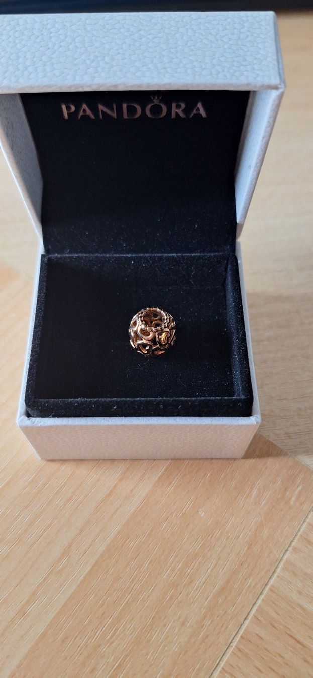 Pandora Ciondoli: Pandora, Charm parsemé de coeurs (780964) – Nuovo e nell'imballaggio originale da Lussery-Villars venduto da pousinete02 2