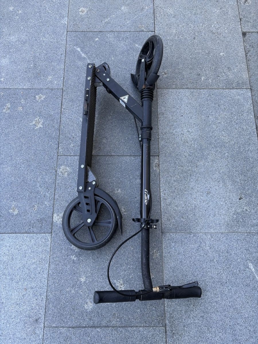 Kickboard: Crane micro Scooter, Tretroller faltbar schwarz – Usato da Hägglingen venduto da Enikolaus 4