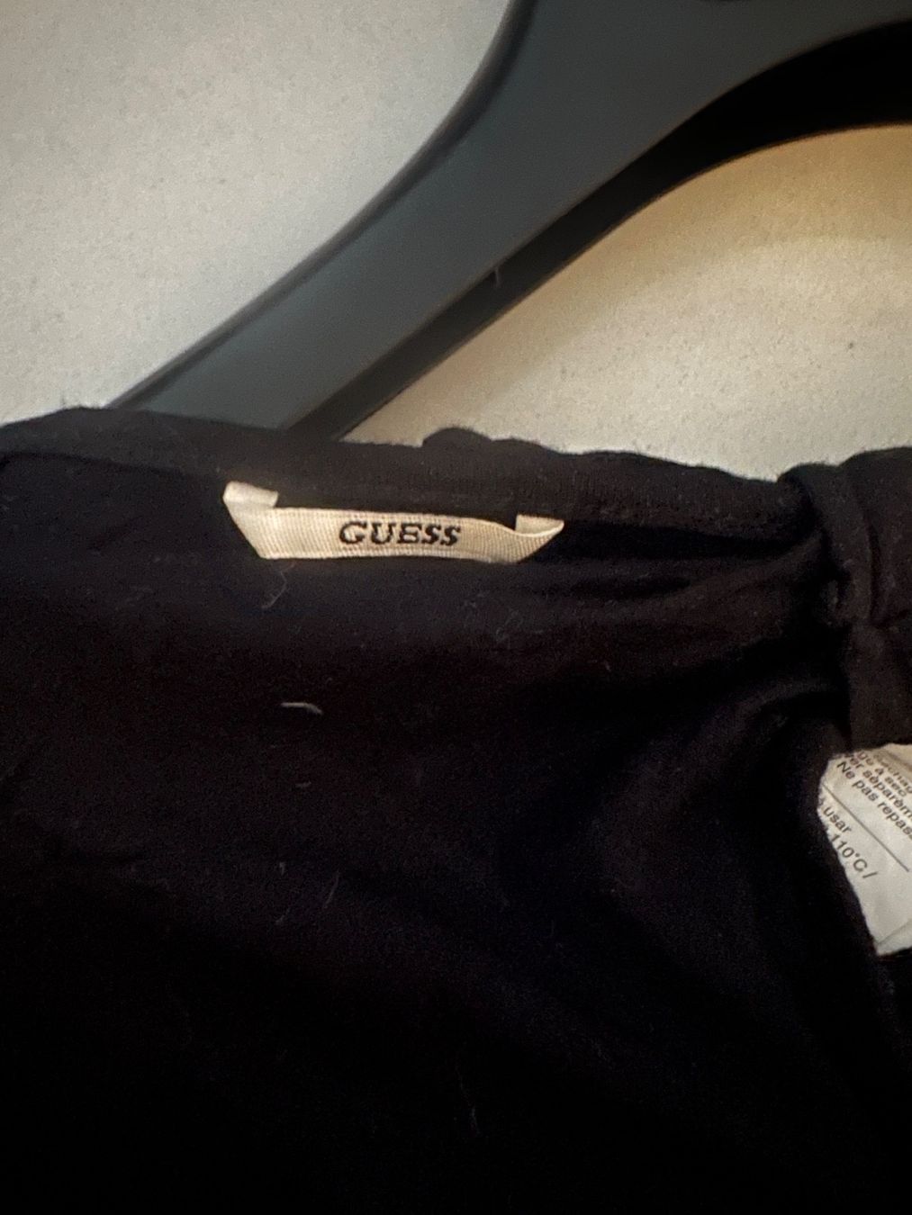 Guess Pulls & Sweat-shirts: Guess Pullover  Gr. M – D'occasion à Alpnach Dorf par ljusja 3