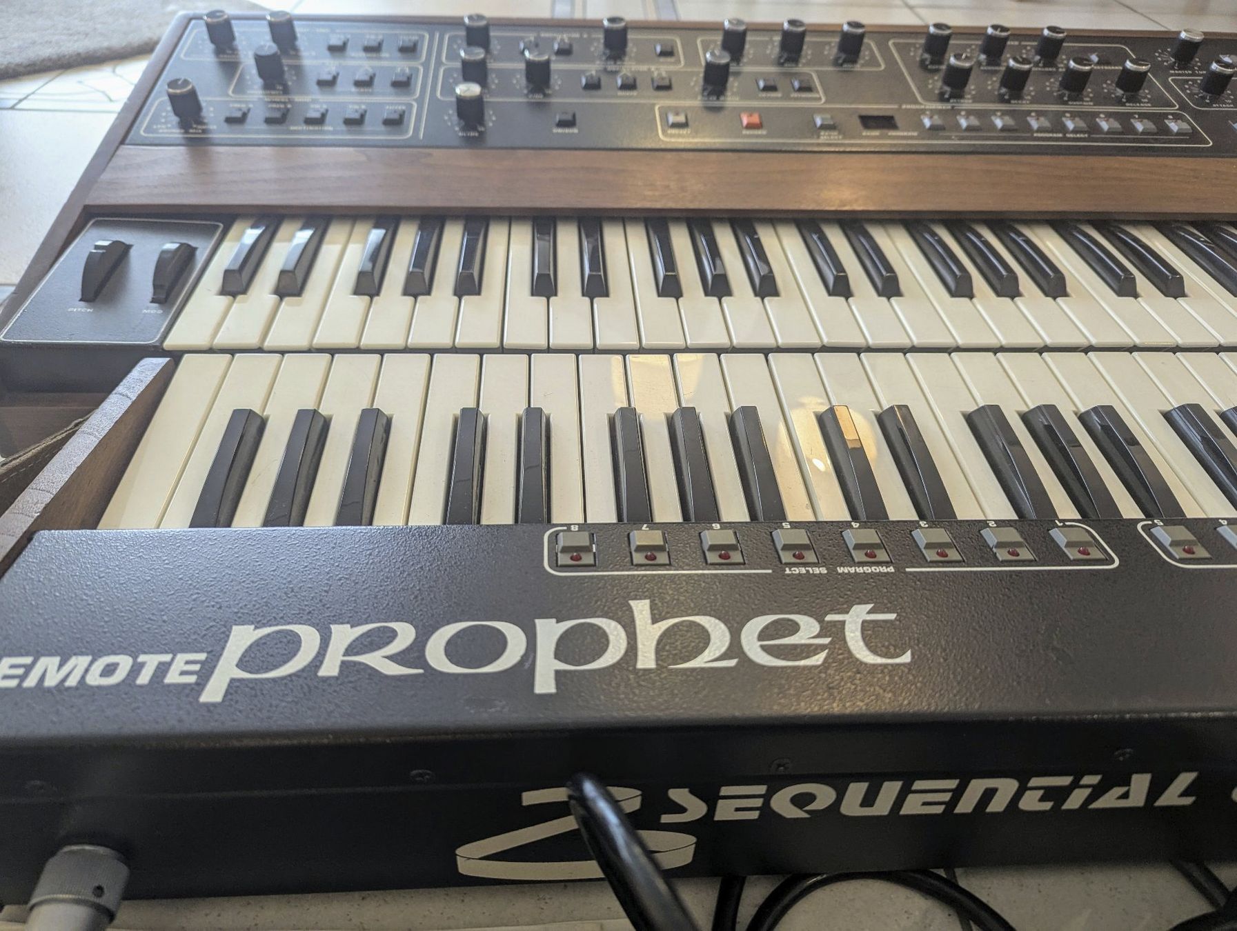 Sequential Strumenti musicali: Prophet 5 rev. 3.3 bundle mit Keytar und Extras – Usato da Uerikon venduto da dfraefel 2