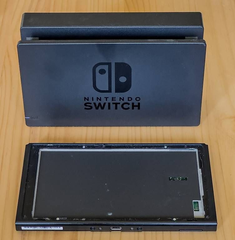 Nintendo Console: Nintendo Switch OHNE Display – Usato da Neftenbach venduto da foCus7560 2