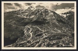 Grimsel-Passhöhe, Panorama mit Strassen