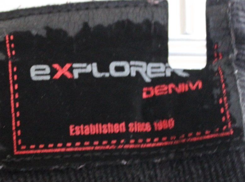 Hosen: Schwarze Herren Manchesterhose, DE-Gr. 48, – Gebraucht aus Locarno von madame-tus-sauds 2