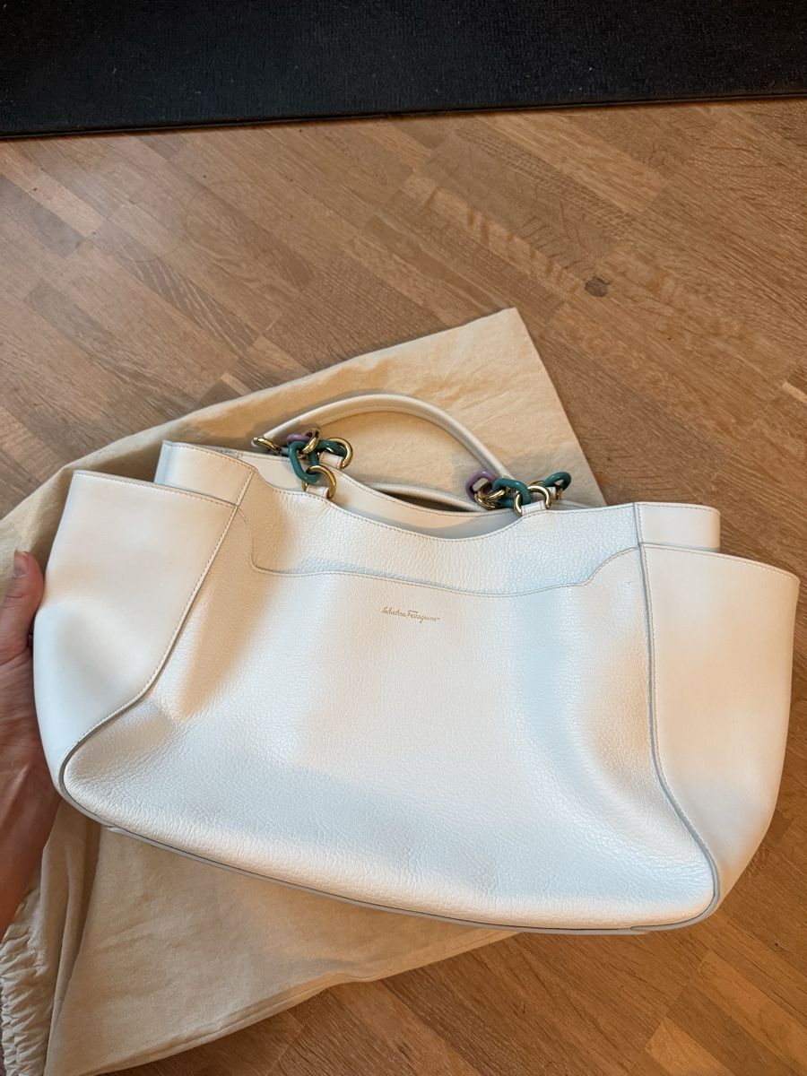 Salvatore Ferragamo Borse da donna: Salvatore Ferragamo Handbag – Usato da Bottmingen venduto da Itsclaire 6