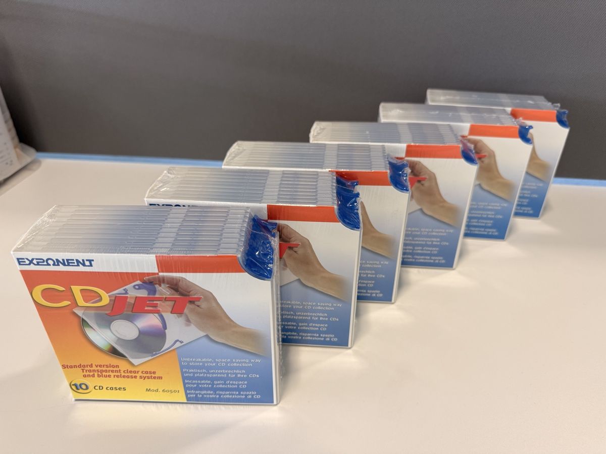 Tutti i DVDs: 60 CD / DvD / Blu-Ray Hüllen Dünne Sleeves elastisch CD Jet – Nuovo e nell'imballaggio originale da Hildisrieden venduto da Frentz 1