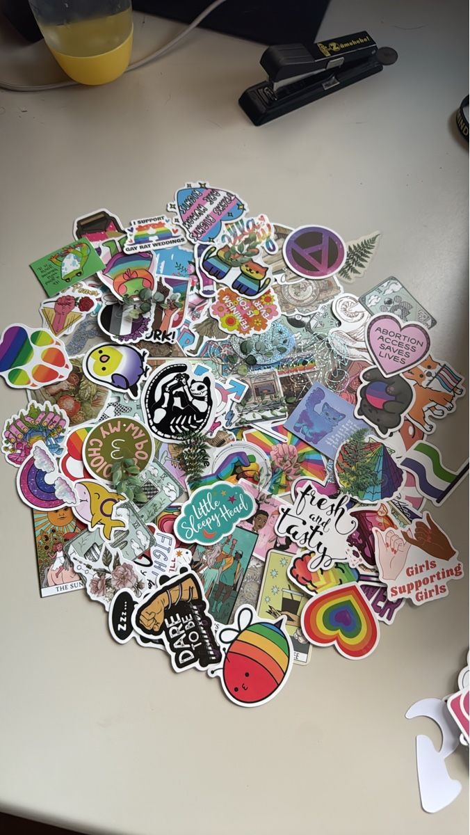 Autocollants: 50 Random Sticker Set – D'occasion à Oberuzwil par NyuLucyShiro