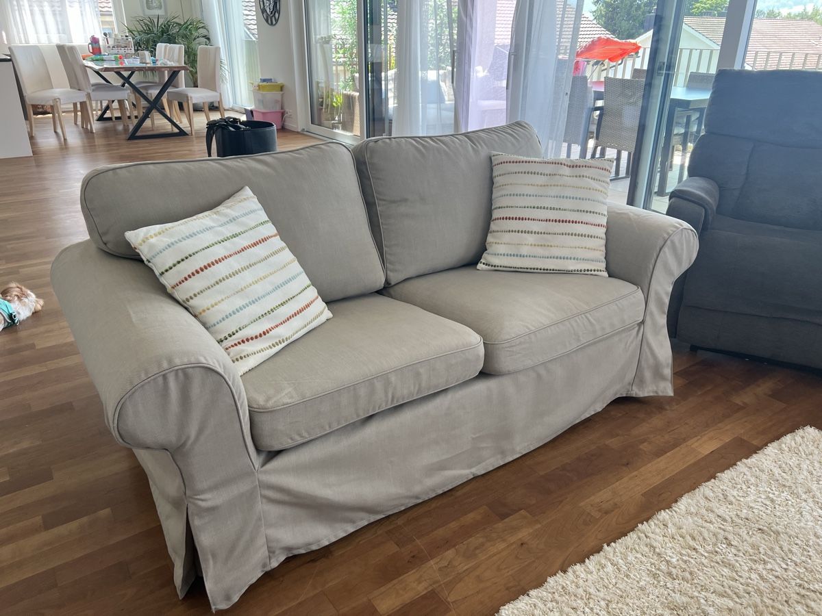 Ikea Divani: Ikea ektorp sofa 2 seater beige- like new – Usato da Herrliberg venduto da mel_7gs8 2