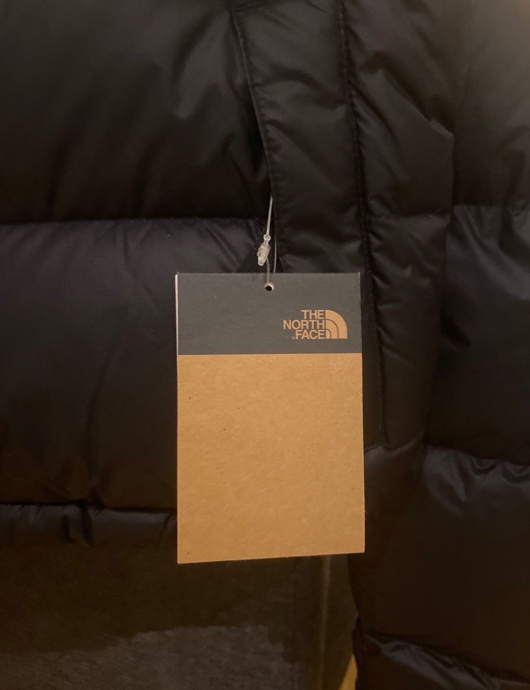 North Face Giacche: THE NORTH FACE Retro Nuptse Daunenjacke – Nuovo e nell'imballaggio originale da Glarus venduto da ton_5b6r 3
