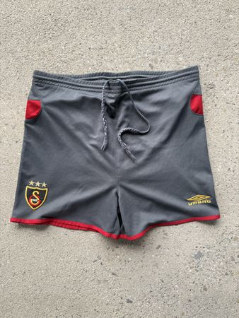 Short Galatasaray Umbro gris taille XS état correct
