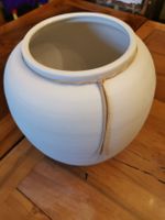 Weisse Ernst Vase mit Lederband, skandinavisch, Top!