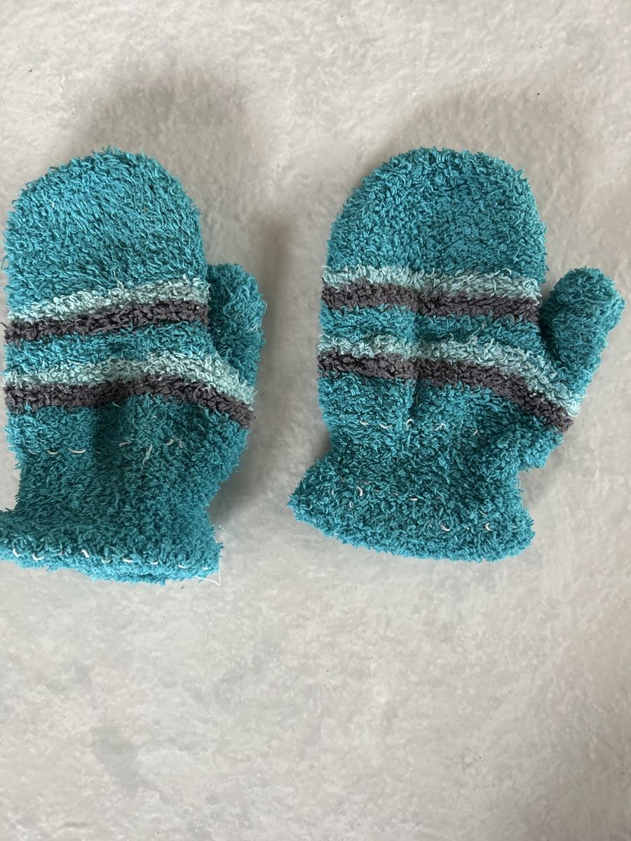 Gants: Fäustlinge – D'occasion à Lostorf par Venice16