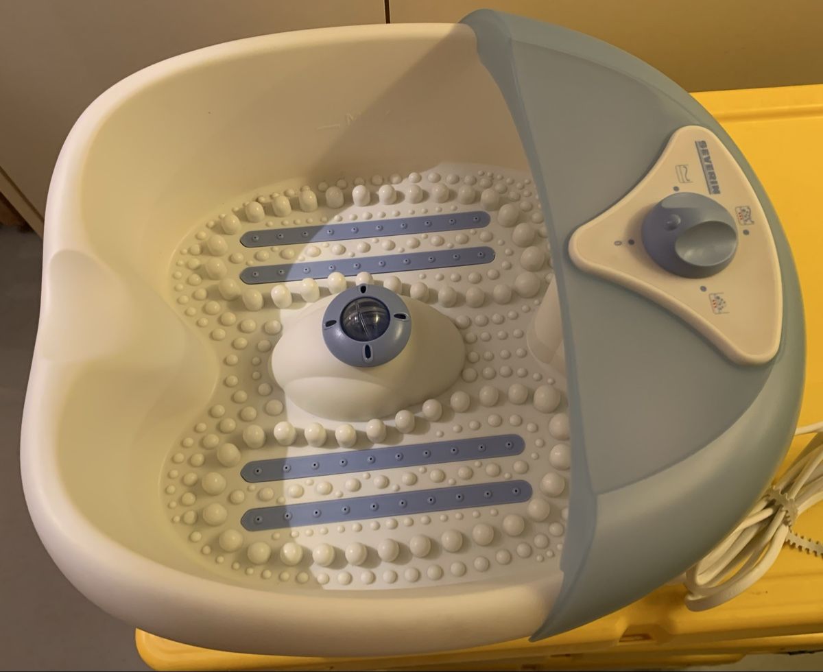 Pedicure: Fussbad Severin mit Massagefunktion - Top Zustand! – Nuovo (secondo la descrizione) da St. Gallen venduto da Radiomania-Schweiz