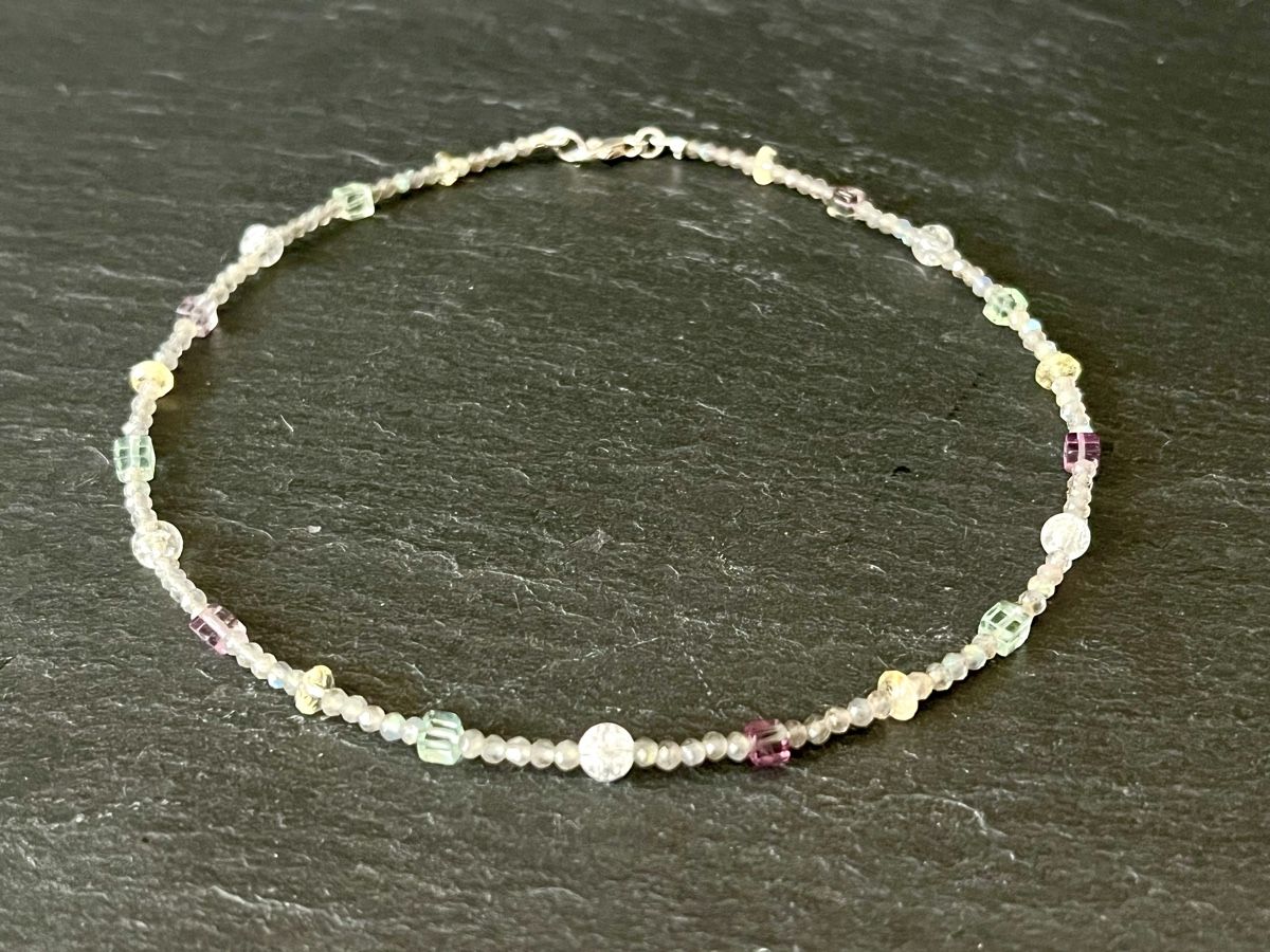 Colliers: Labradorite, Citrine & Fluorite Necklace - Silver – Neuf avec emballage d'origine à Rüschlikon par ThereseJewelryDesign 1