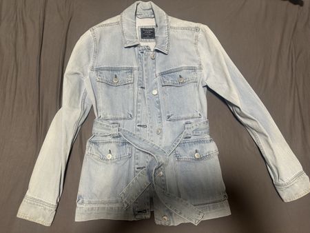 Abercrombie & Fitch Jeans Jacke mit Gürtel, neuwertig