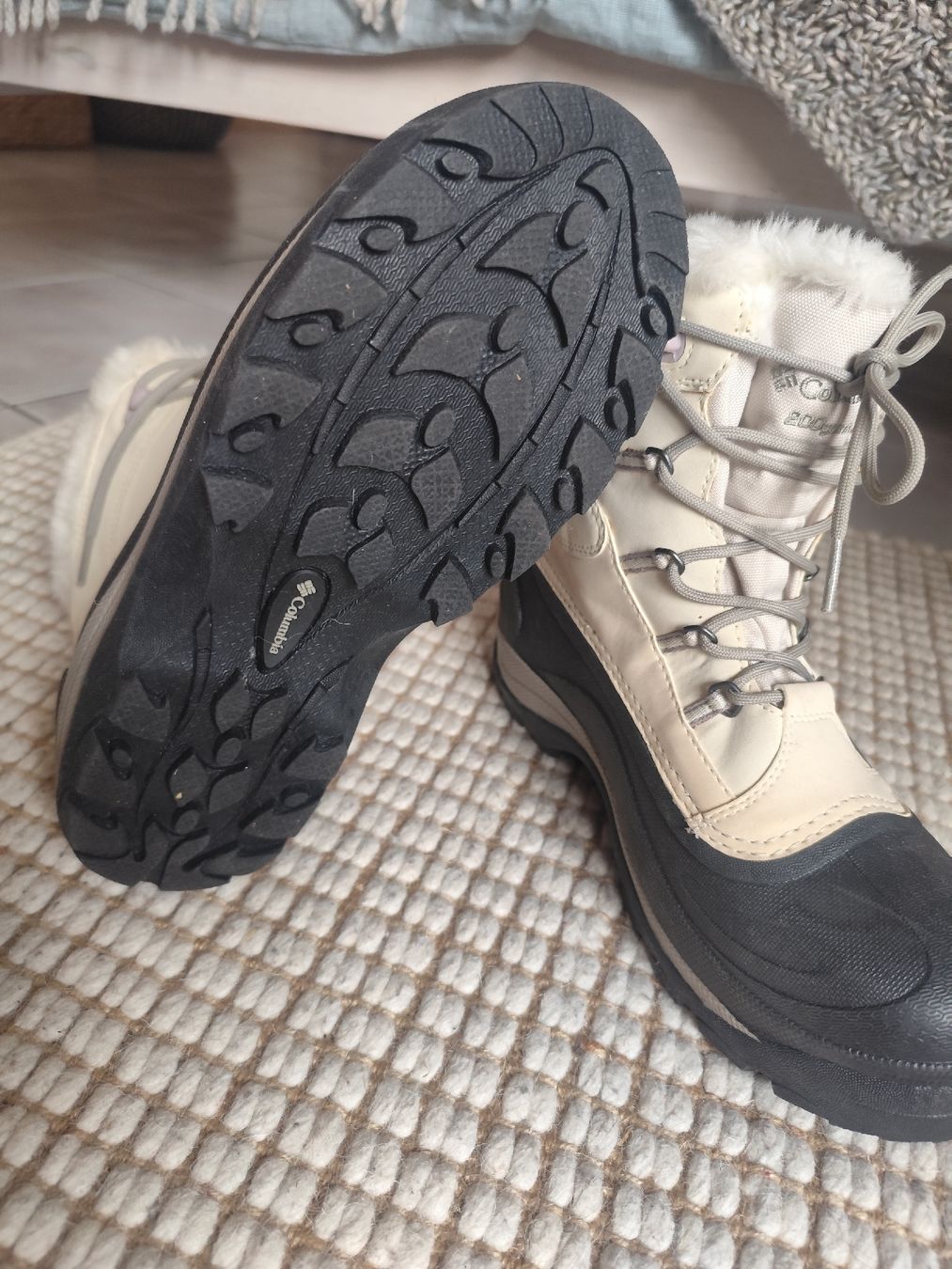 Columbia Scarpe da donna: Bottes Columbia pointure 39 – Nuovo (secondo la descrizione) da Neuchâtel venduto da sis_2wcq 2