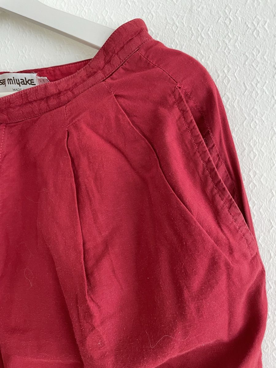 Issey Miyake Pantaloni: ISSEY MIYAKE trousers – Usato da Zürich venduto da aidapo 2