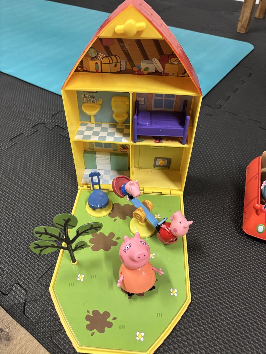 Giocattoli: Kleines Peppa Wutz Haus – Nuovo (secondo la descrizione) da Nussbaumen TG venduto da MNH.