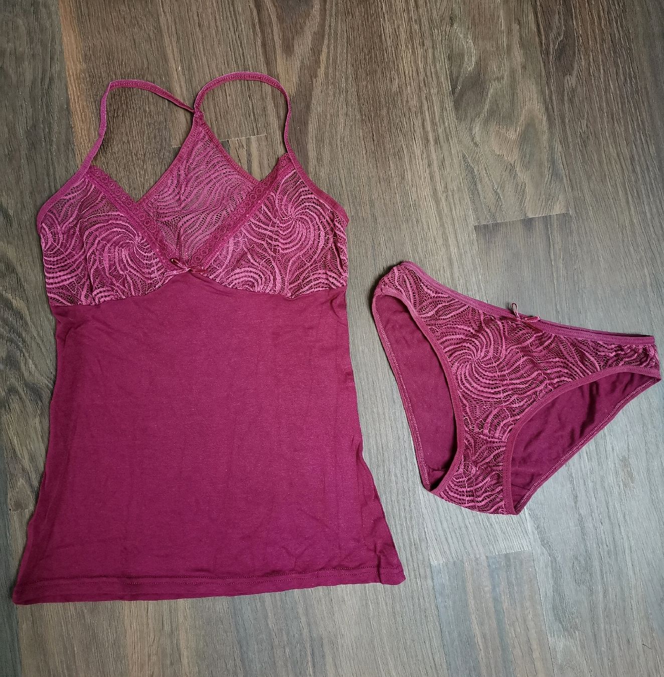 Sonstige Unterwäsche: Weinrotes Dessous Set, Gr. S – Gebraucht aus Obergerlafingen von Sigus