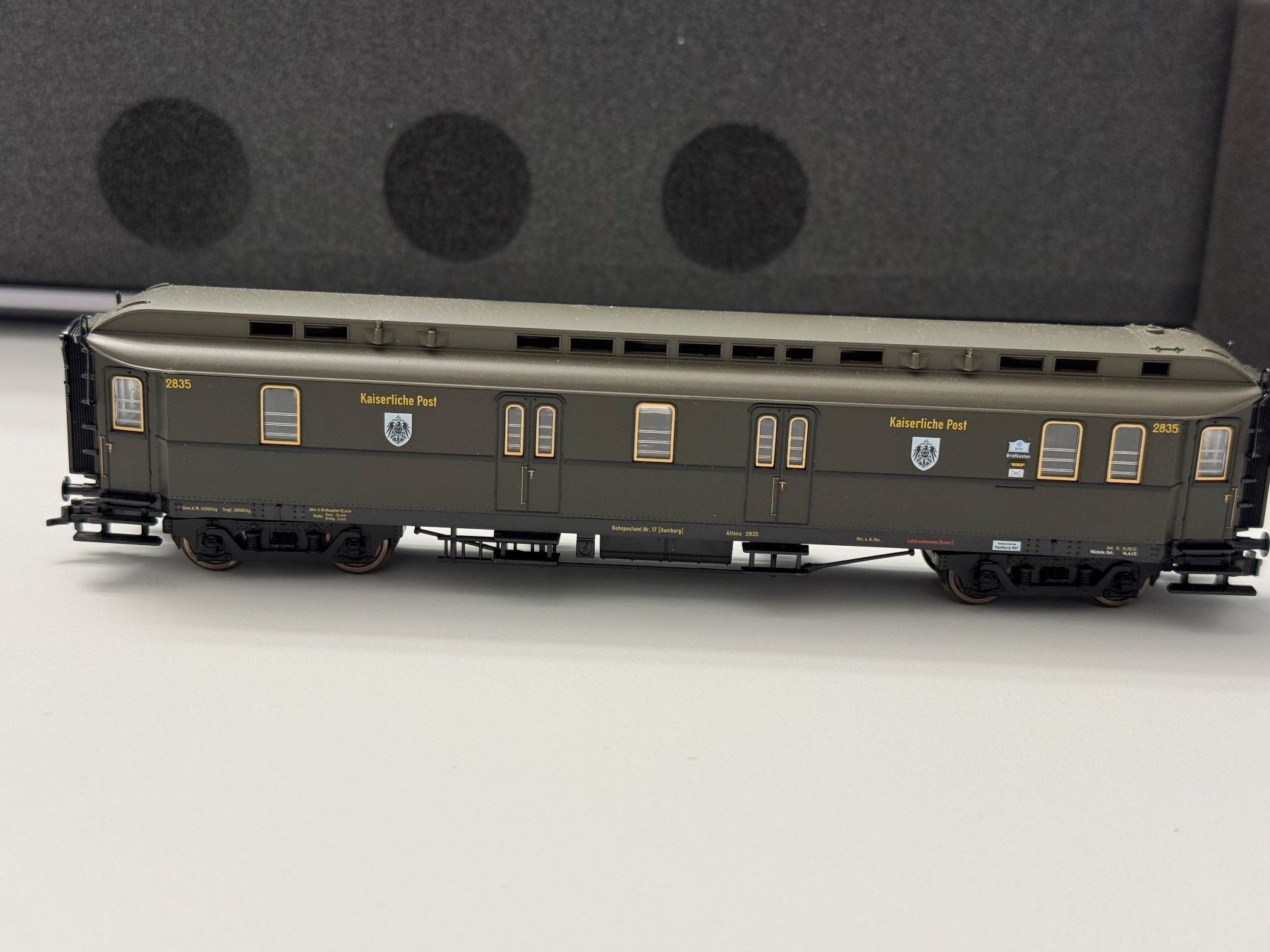 Fleischmann Modelleisenbahnen: FLM 5884 K.P.E.V. Bahnpostwagen Kaiserliche Post / DC HO – Gebraucht aus Jonschwil von sutfra12 2