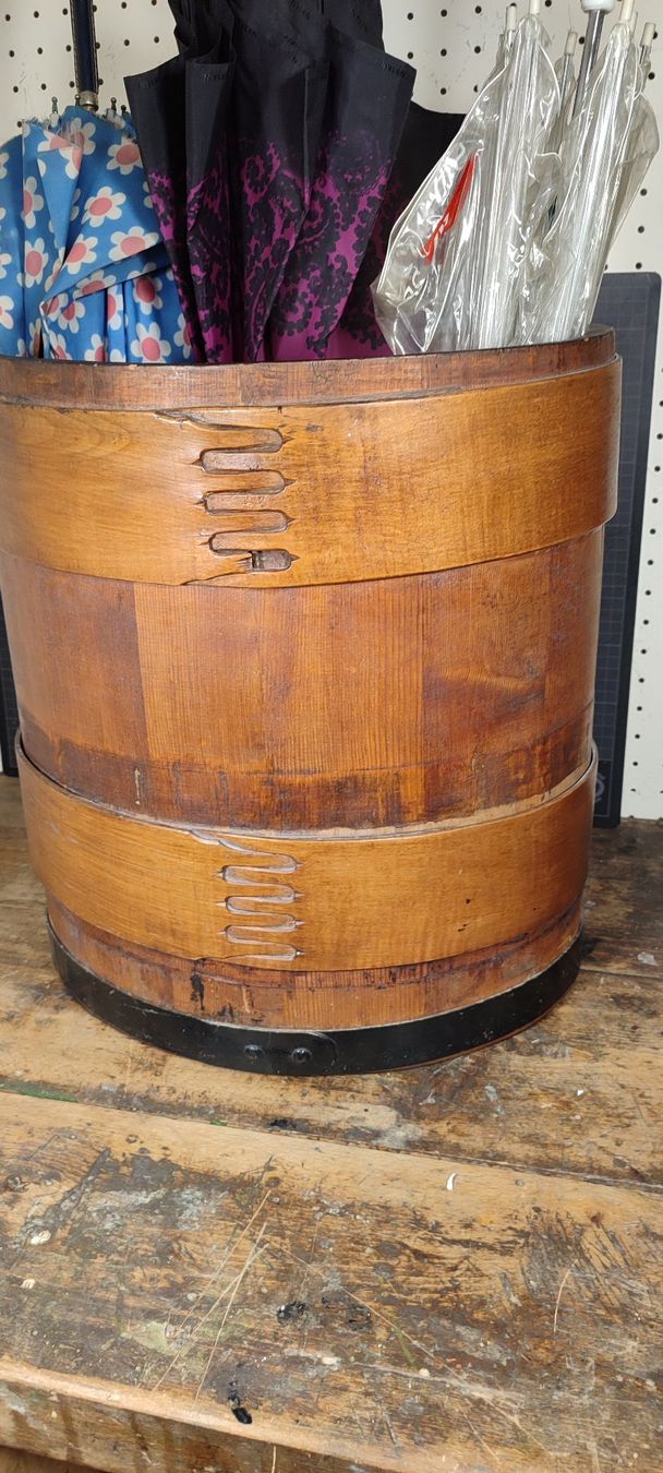 Altri mobili per ufficio: Wunderschöner alter  Behälter/Schirmständer von 1938 – Usato da Gelterkinden venduto da MYSTOREFORYOU4460 1
