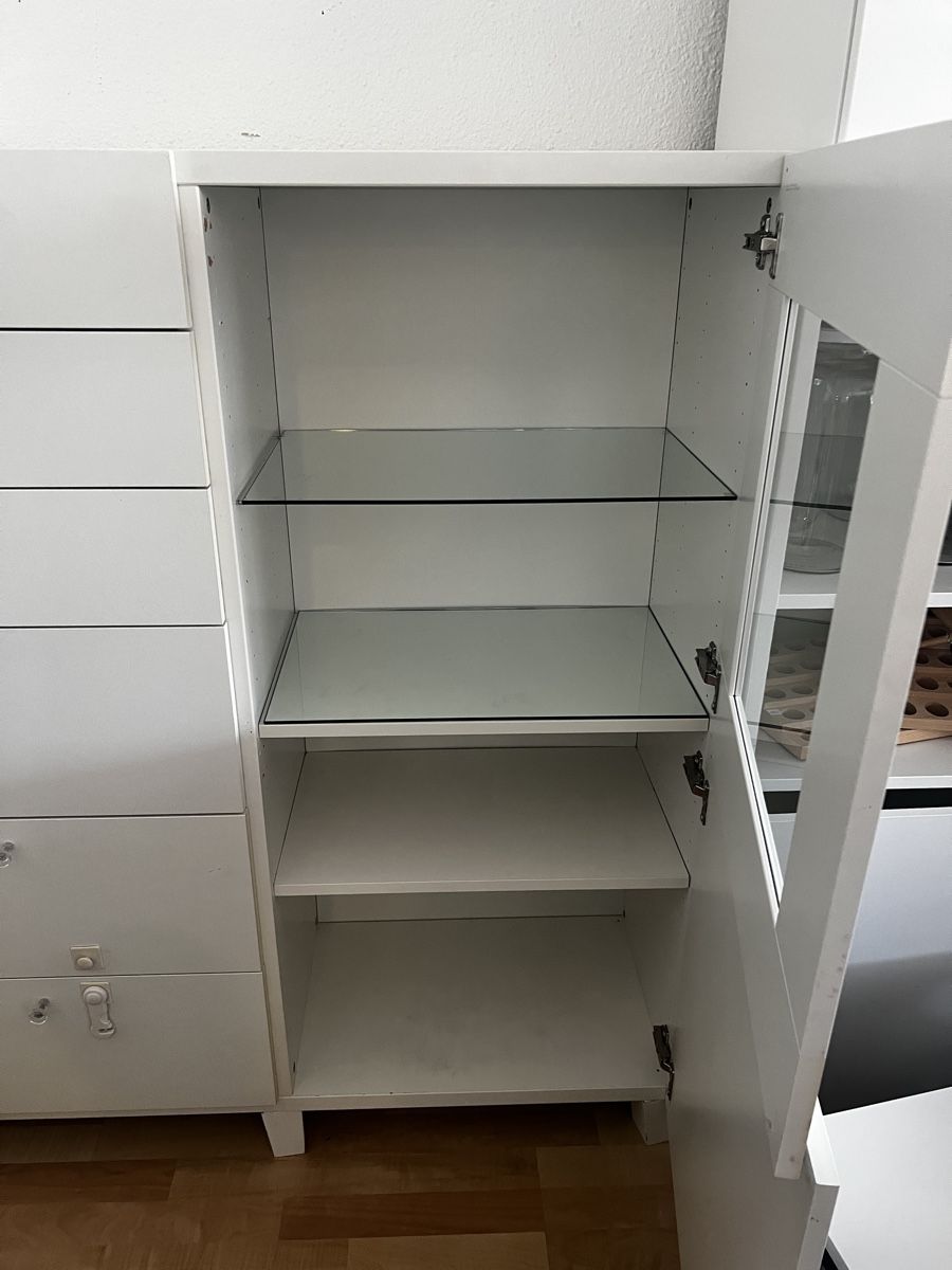 Ikea Vetrine: Vitrine von Ikea ab 1.- – Usato da Goldach venduto da aylight 1