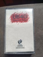 Cassette audio UB40 "Present Arms"