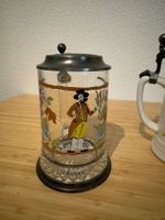 Antiker Bierkrug mit Zinndeckel, handbemalt.