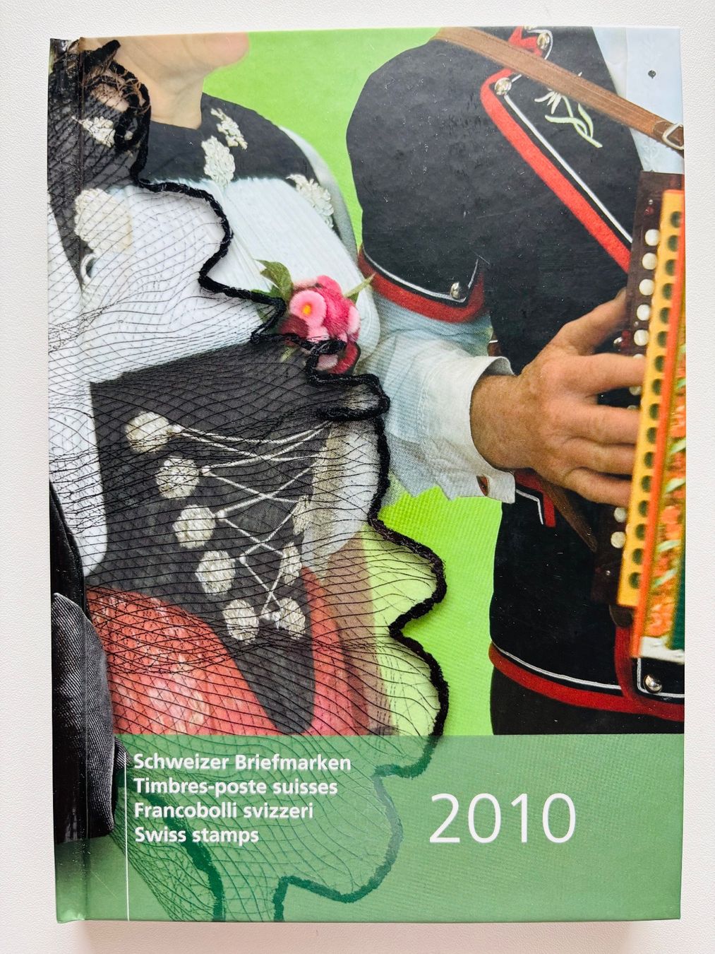 Tutti i francobolli: 2010 Jahrbuch Schweizer Briefmarken postfrisch ** Kat. 160.- – Nuovo e nell'imballaggio originale da Müswangen venduto da buyin