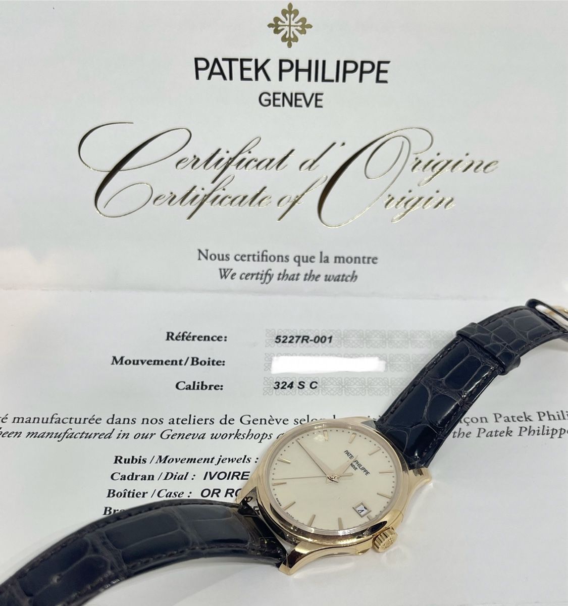 Patek Philippe Orologi: Patek Philippe Calatrava 5227r Full Set – Nuovo (secondo la descrizione) da Lugano venduto da Superstudiolugano 5