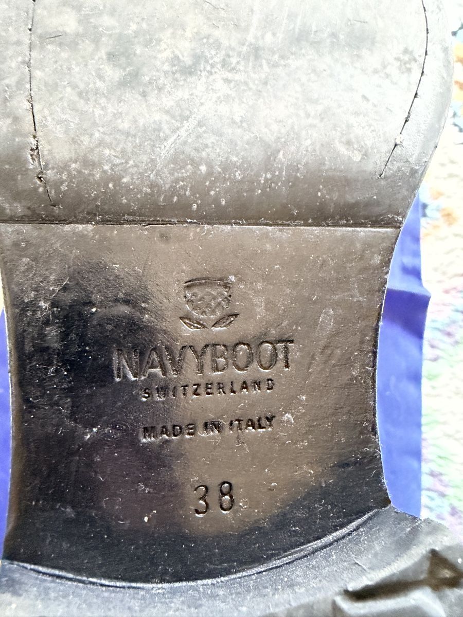 Navyboot Chaussures femmes: Bottines Navyboot taille 38 – D'occasion à Lausanne par Meganelausanne 2