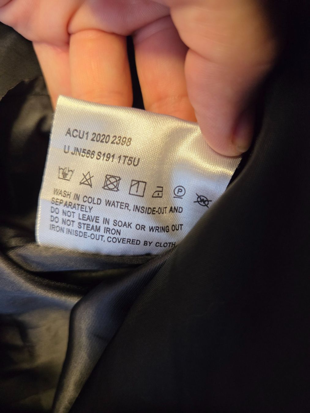 Kleider: ein Nylonkleid – Gebraucht aus Leissigen von ali_k9v8 7