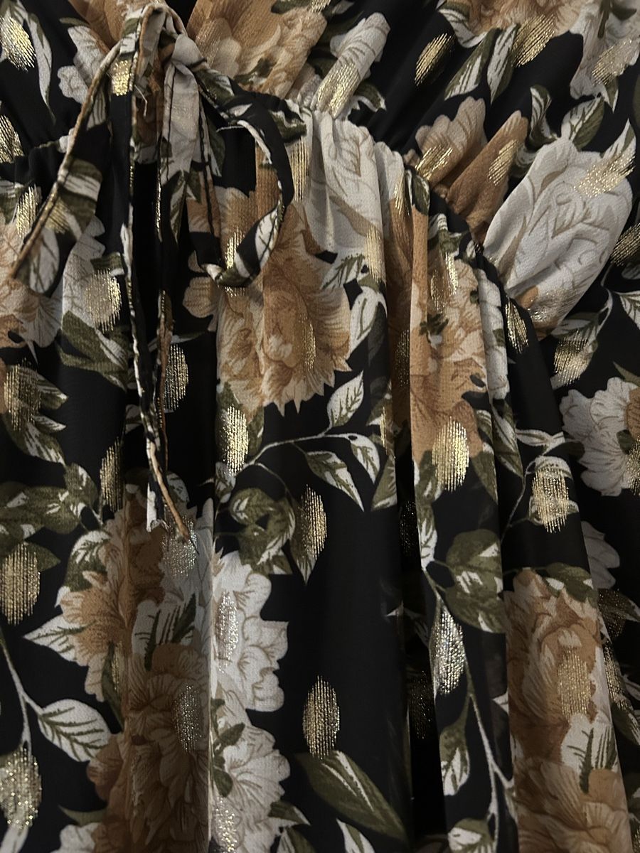 Zebra Kleider: Schönes Zebra Kleid mit Blumenmuster, Grösse S – Gebraucht aus Frauenfeld von jae_vs6j 3