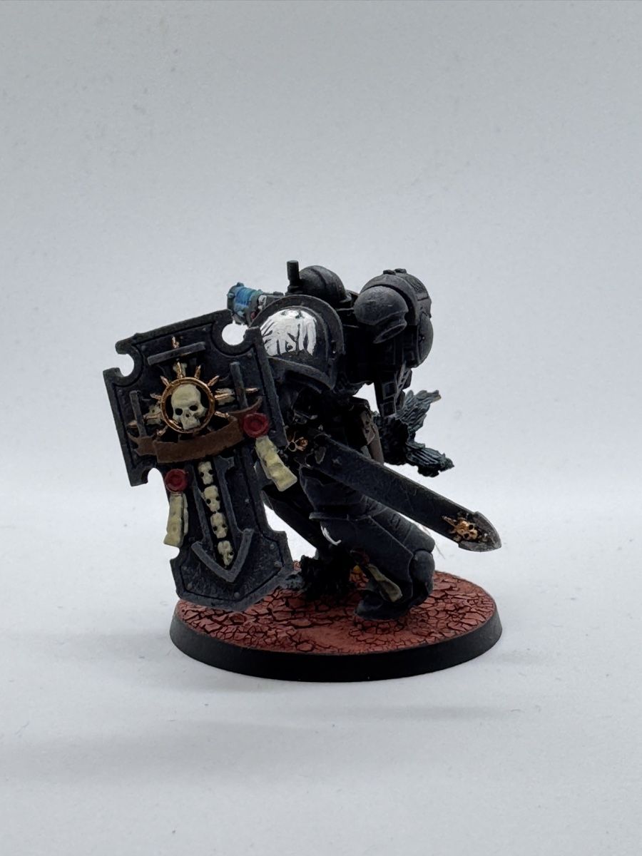 Giochi: Lieutenant with Storm Shield, Raven Guard, 40K – Usato da Luzern venduto da Re-Carnation 1
