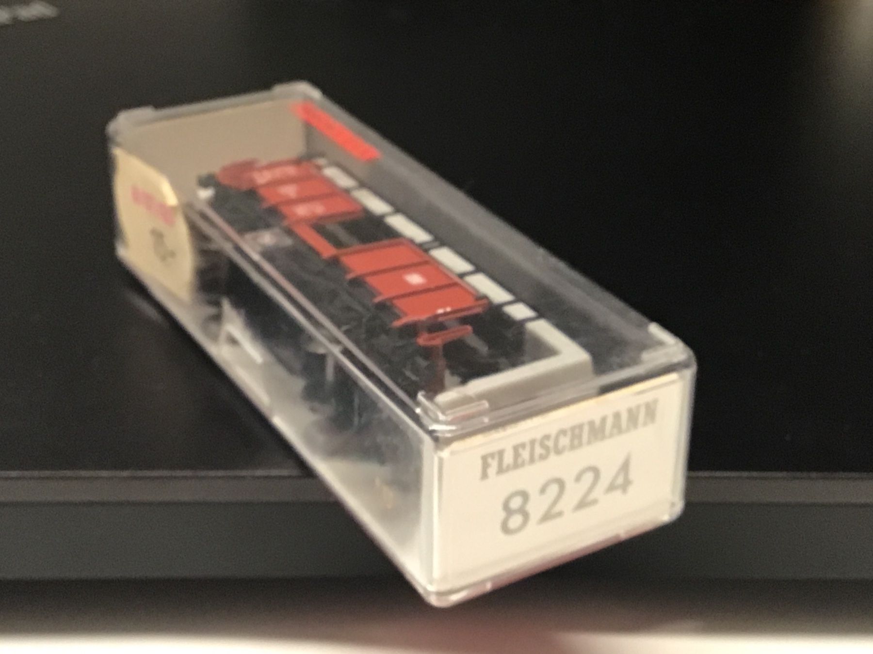 Fleischmann Modelleisenbahnen: Fleischmann Güterwagen DB 8224 N – Gebraucht aus Männedorf von Modell-Spezialisten 1