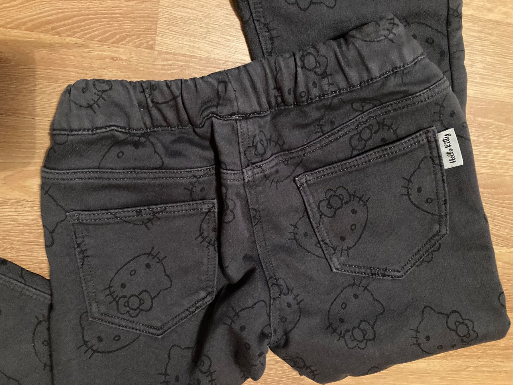 Hosen: Hello Kitty Thermohose Gr. 128 – Gebraucht aus Emmenbrücke von JJ_89 3